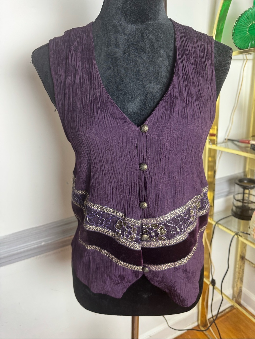 Sleeveless Embroidered Velvet-Trim Women's Vest in Deep Purple